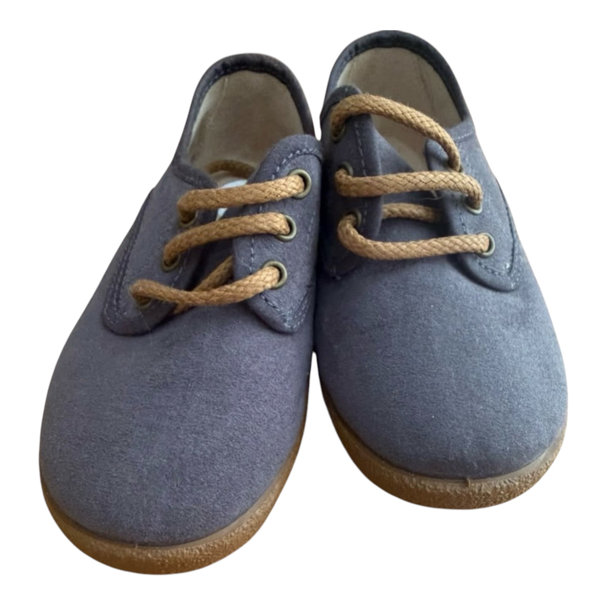 TENIS GRIS AGUJETA